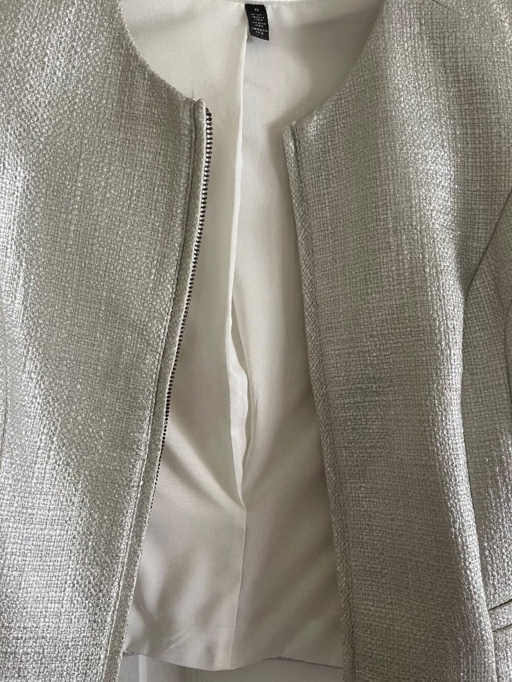 White House Black Market Metallic Silver Tweed Jacket, Size 0 - Picture 5 of 9